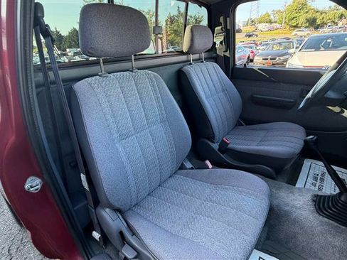 Used 1995 Toyota Tacoma RWD image 7