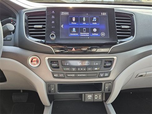 Certified 2023 Honda Ridgeline RTL image 18