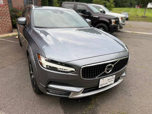 Used 2018 Volvo V90 T6 Cross Country w/ Convenience Package AWD/4WD image 10