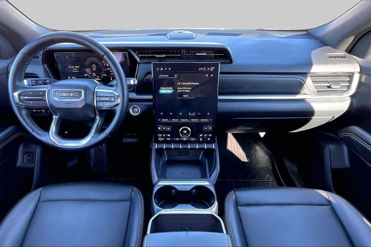 Used 2026 GMC Terrain Elevation w/ Elevation Premium Package FWD image 15