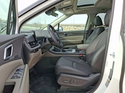 New 2026 Kia Carnival SX image 9