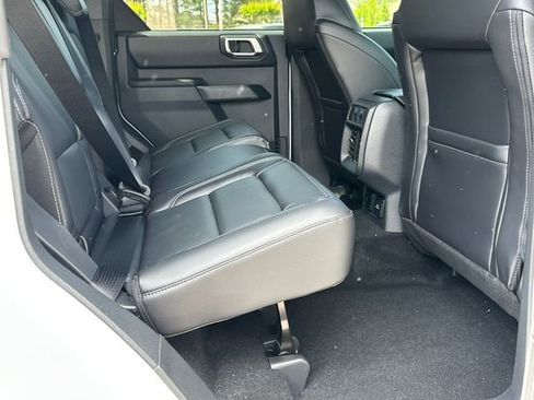 New 2026 Ford Bronco Outer Banks w/ Sasquatch Package AWD/4WD image 15