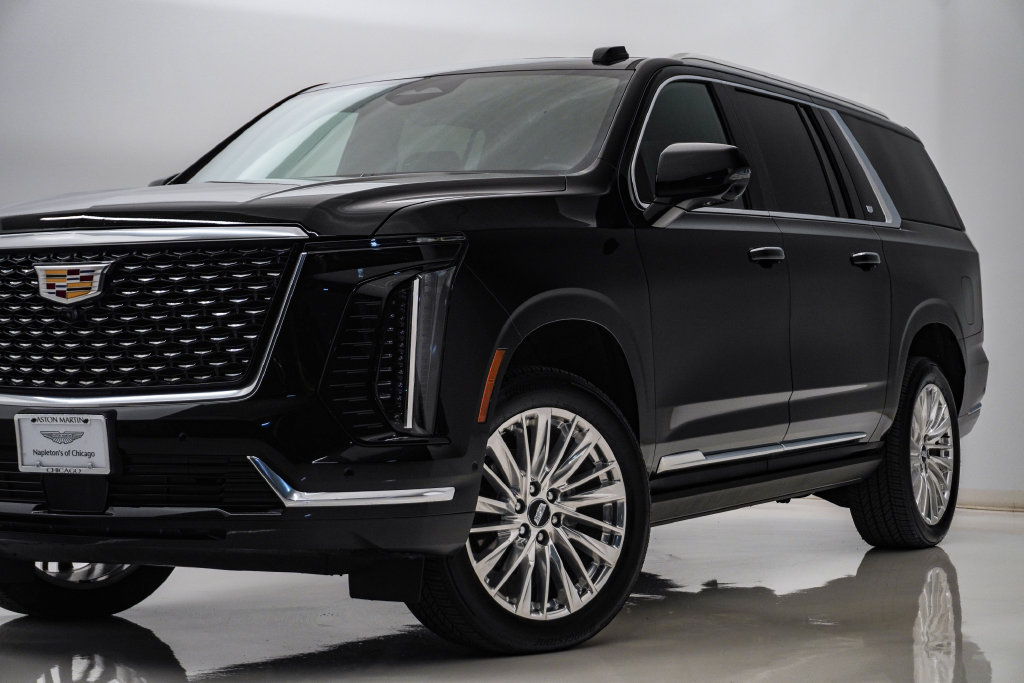Used 2026 Cadillac Escalade ESV Luxury w/ LPO, Floor Liner Package AWD/4WD image 2