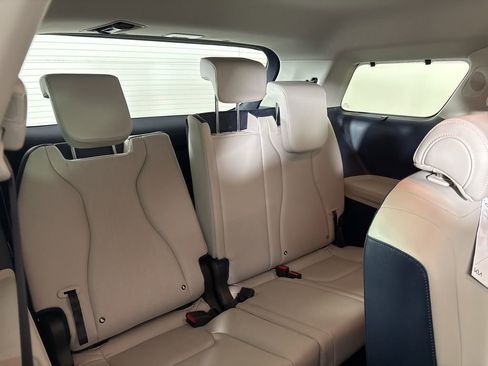 New 2026 Kia Carnival EX FWD image 21