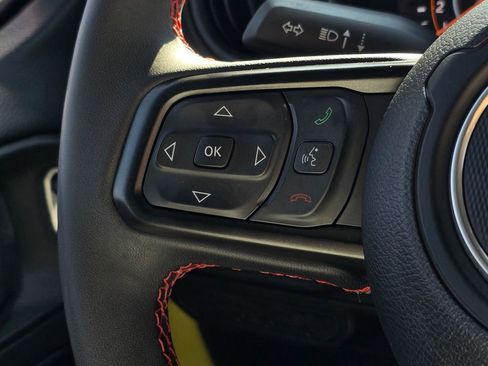 Used 2024 Jeep Wrangler Unlimited Rubicon image 40