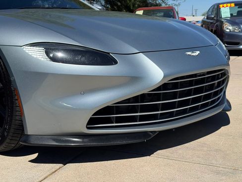 Used 2019 Aston Martin V8 Vantage Coupe RWD image 36