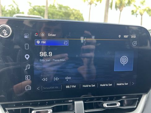 Used 2026 Chevrolet Equinox LT FWD image 23