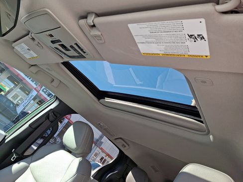 Used 2026 Toyota Sienna XLE image 17