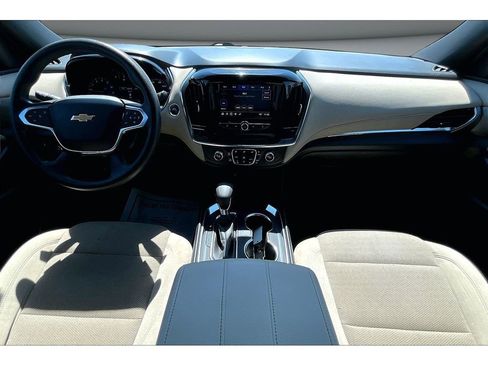Used 2022 Chevrolet Traverse LS AWD/4WD image 17