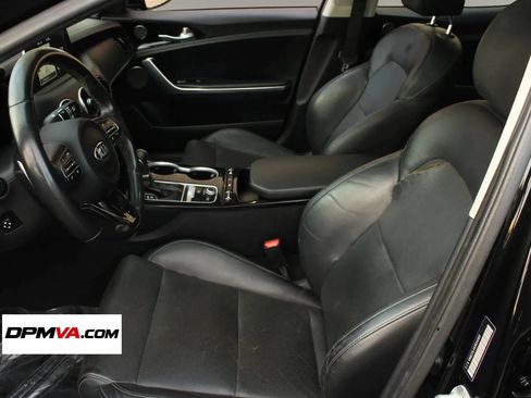 Used 2018 Kia Stinger Premium RWD image 13