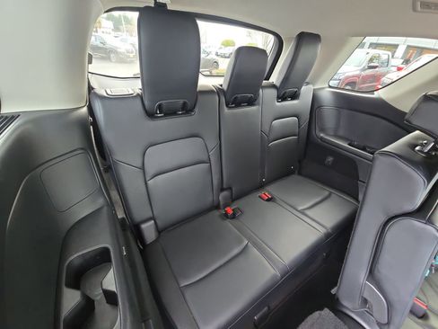 Used 2022 Nissan Pathfinder SL image 32