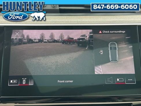 Used 2024 Audi Q8 e-tron Premium Plus w/ Premium Plus Package image 30