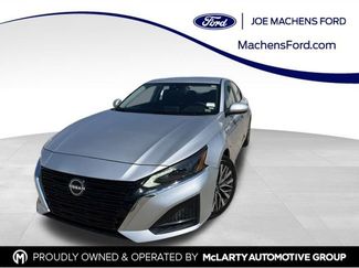 Used 2023 Nissan Altima 2.5 SV image 1