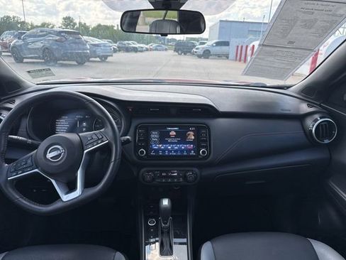 Used 2023 Nissan Kicks SR w/ SR Premium Package FWD image 27
