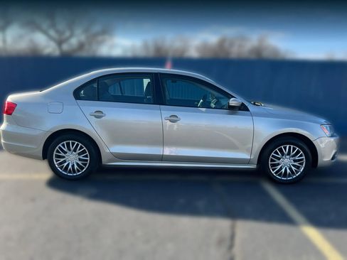 Used 2014 Volkswagen Jetta SE image 8