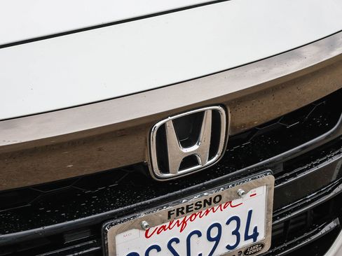 Used 2018 Honda Accord Sport image 16