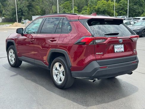 Certified 2021 Toyota RAV4 XLE w/ Convenience Package AWD/4WD image 7