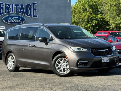 Used 2021 Chrysler Pacifica Touring-L