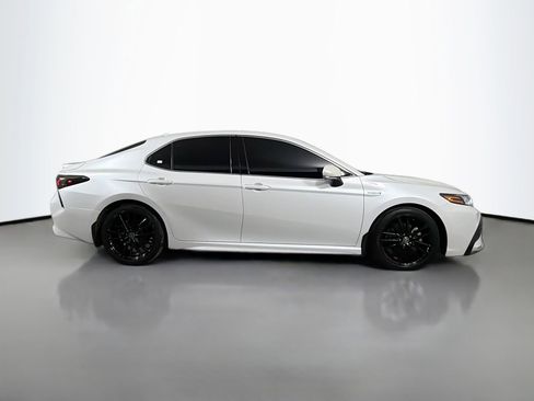 Used 2021 Toyota Camry XSE w/ Cold Weather Package image 5