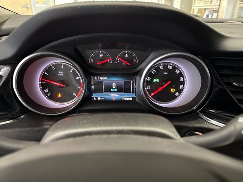 Used 2018 Buick Regal Essence w/ Driver Confidence Package #1 AWD/4WD image 4