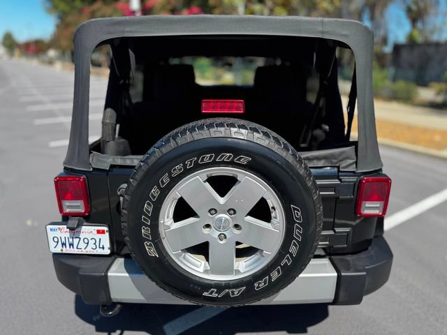 Used 2012 Jeep Wrangler Unlimited Sahara AWD/4WD image 25