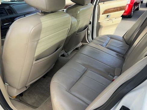 Used 2011 Mercury Grand Marquis LS RWD image 7
