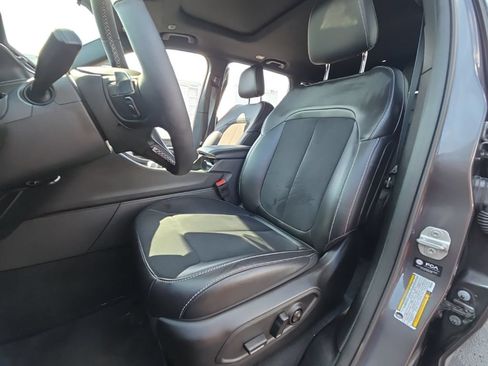 Used 2025 Jeep Grand Cherokee Altitude AWD/4WD image 24