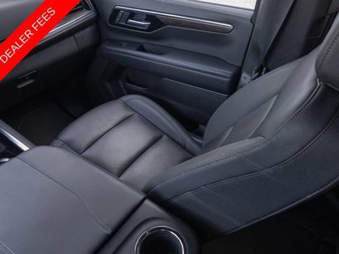 Used 2025 Chevrolet Suburban LT AWD/4WD image 27