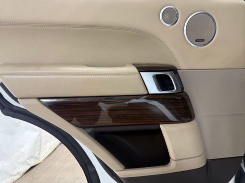 Used 2014 Land Rover Range Rover Supercharged image 34