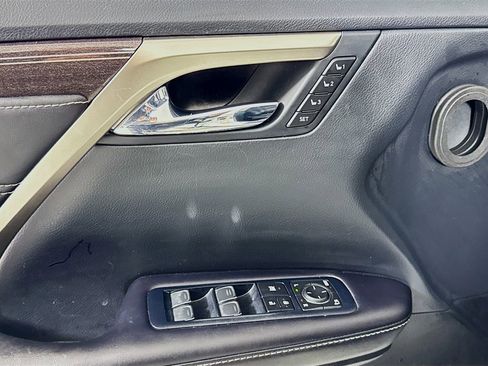 Used 2019 Lexus RX 350L Luxury w/ Accessory Package image 15