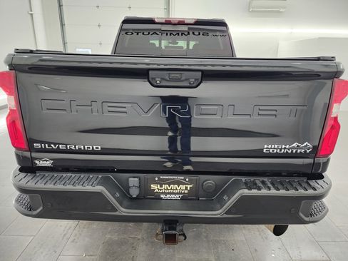 Used 2021 Chevrolet Silverado 2500 High Country w/ Z71 Off-Road Package image 30