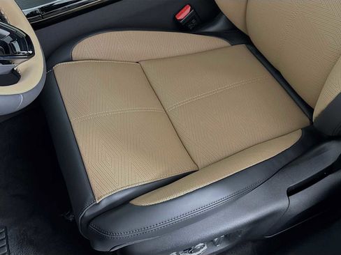 New 2026 Land Rover Range Rover Velar Autobiography image 17