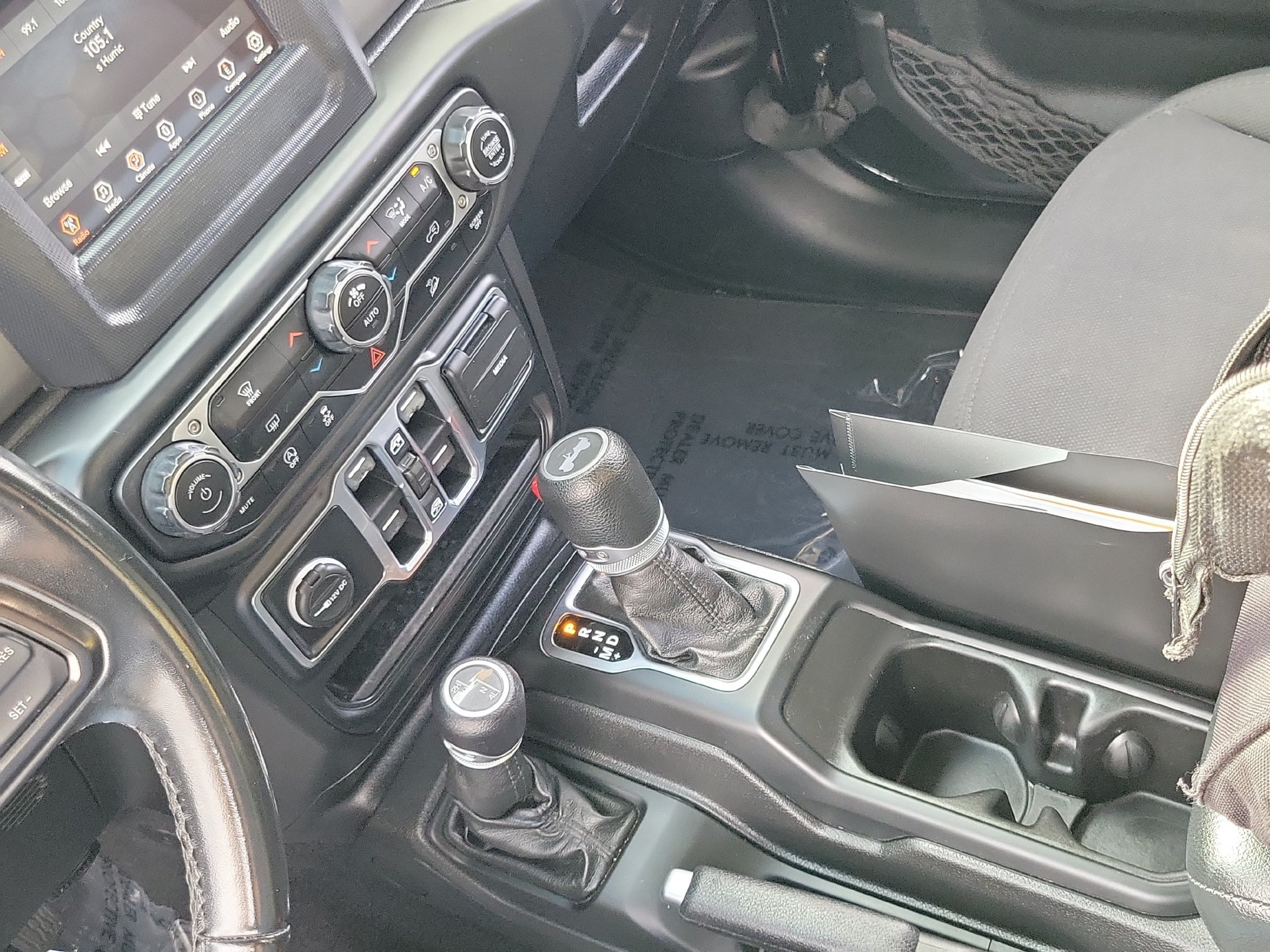 Certified 2020 Jeep Wrangler Unlimited Sport AWD/4WD image 15