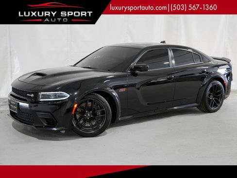 Used 2022 Dodge Charger Scat Pack RWD image 1