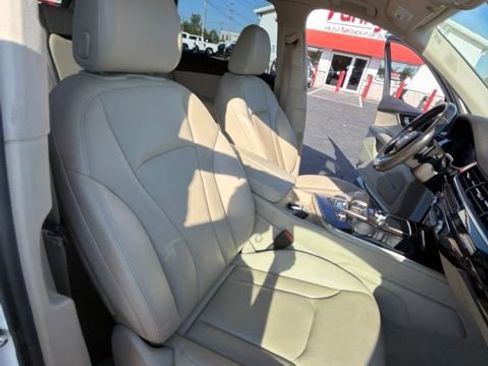 Used 2019 Audi Q7 3.0T Premium Plus w/ Premium Plus Package AWD/4WD image 24