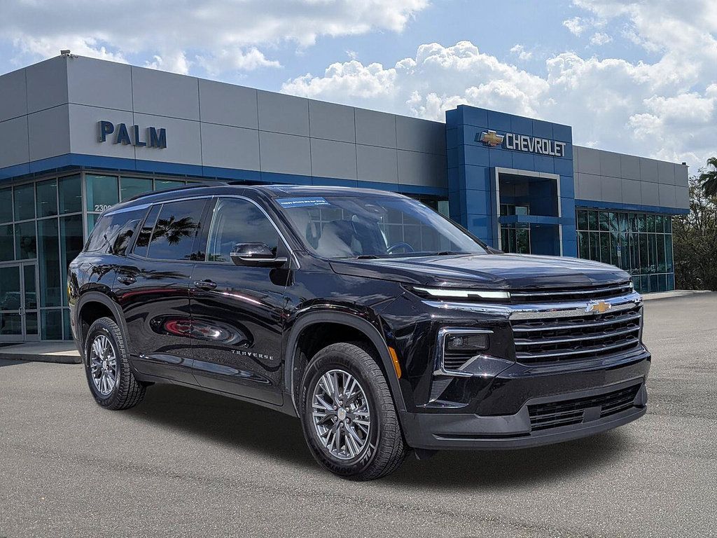 Certified 2025 Chevrolet Traverse LT AWD/4WD image 1