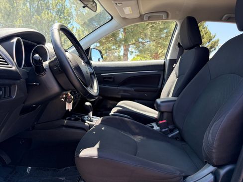 Used 2015 Mitsubishi Outlander Sport ES FWD image 12