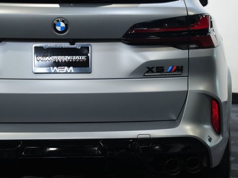 Used 2025 BMW X5 M Competition w/ Executive Package image 17