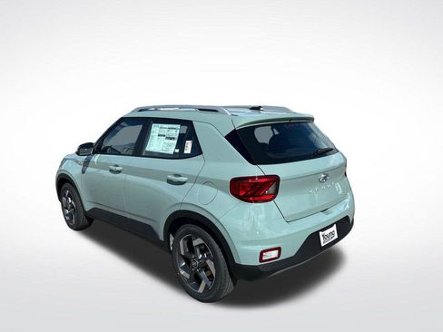 New 2026 Hyundai Venue SEL FWD image 3