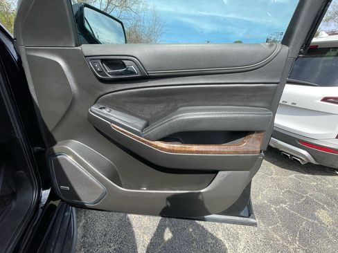 Used 2019 Chevrolet Tahoe LT image 30