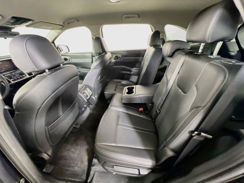 Used 2023 Kia Sorento S AWD/4WD image 24