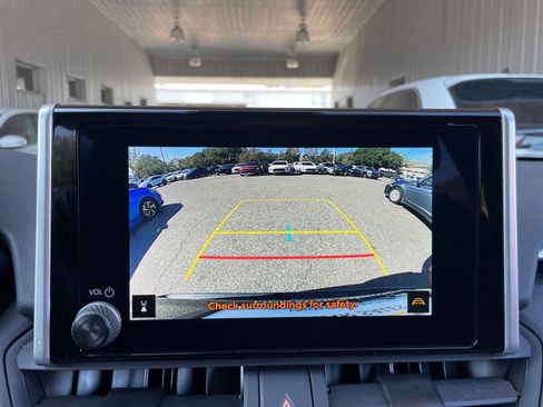 Used 2025 Toyota RAV4 LE image 17