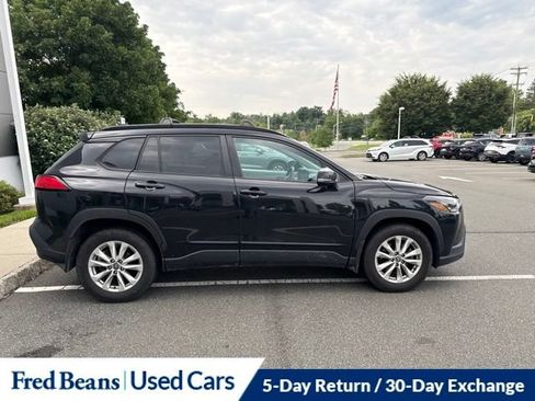 Used 2023 Toyota Corolla Cross LE w/ Moonroof Package AWD/4WD image 5