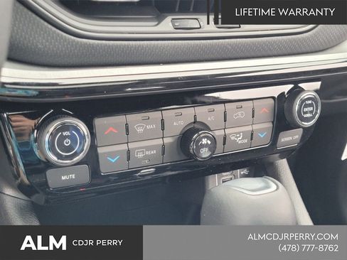 New 2026 Jeep Compass Trailhawk w/ Sun, Sound & Navigation Group AWD/4WD image 21