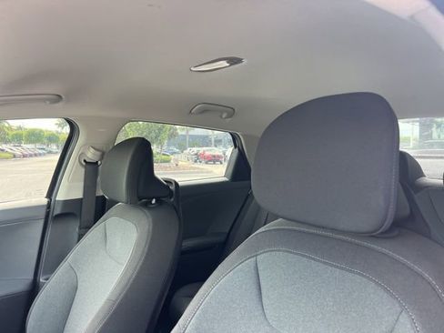 Used 2025 Kia K4 LX image 21