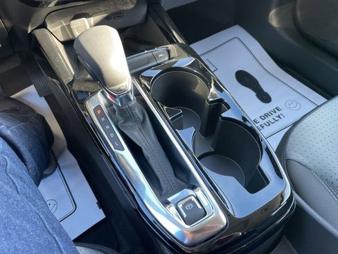 New 2026 Chevrolet Trax LT w/ Sunroof Package image 9