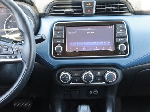 Used 2023 Nissan Versa SV FWD image 16