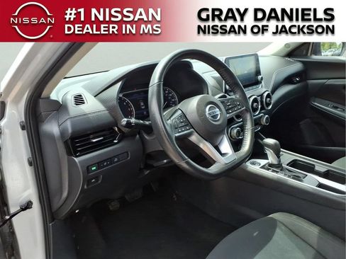 Used 2022 Nissan Sentra SV FWD image 9