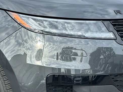 Used 2024 Land Rover Range Rover Sport Dynamic SE image 12