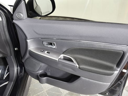 Used 2021 Mitsubishi Outlander Sport SE AWD/4WD image 39